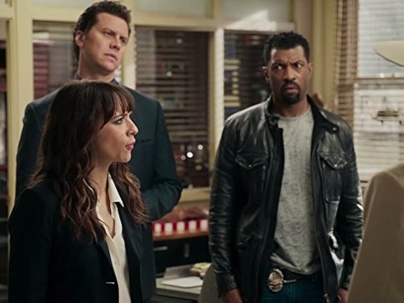 Rashida Jones, Deon Cole, and Hayes MacArthur in Angie Tribeca (2016)