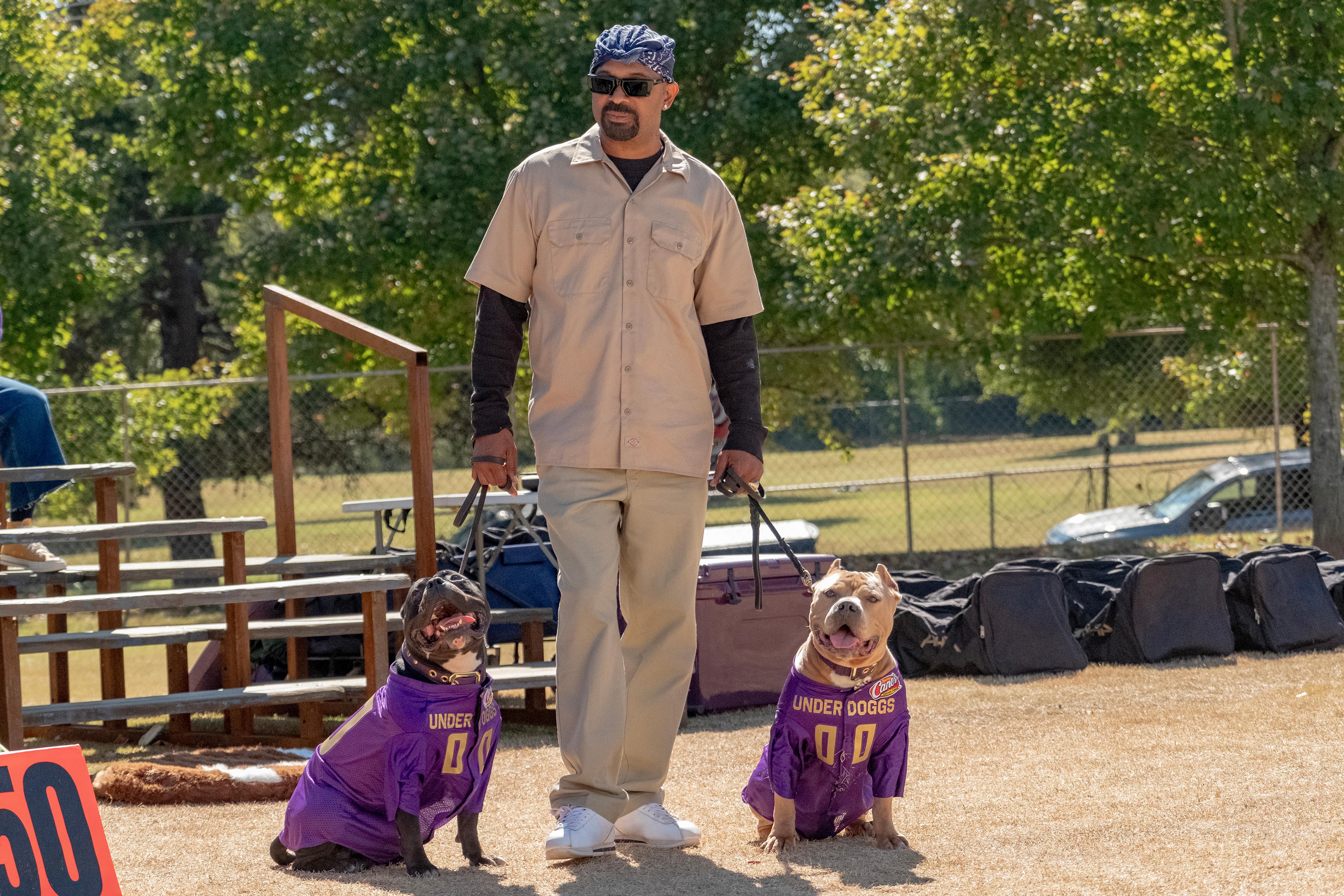 Mike Epps in The Underdoggs (2024)