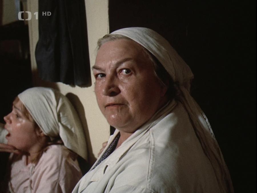 Ludmila Roubíková and Dagmar Havlová in Holka na zabití (1976)