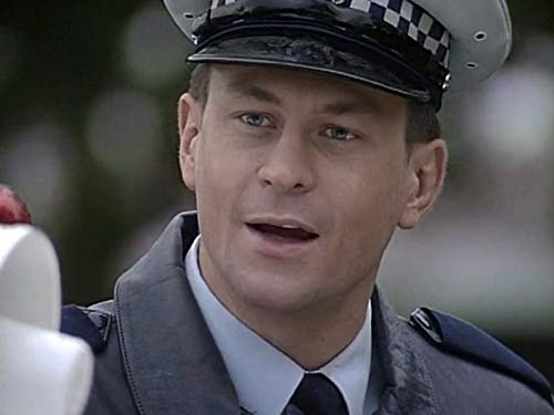 Grant Bowler in Blue Heelers (1994)