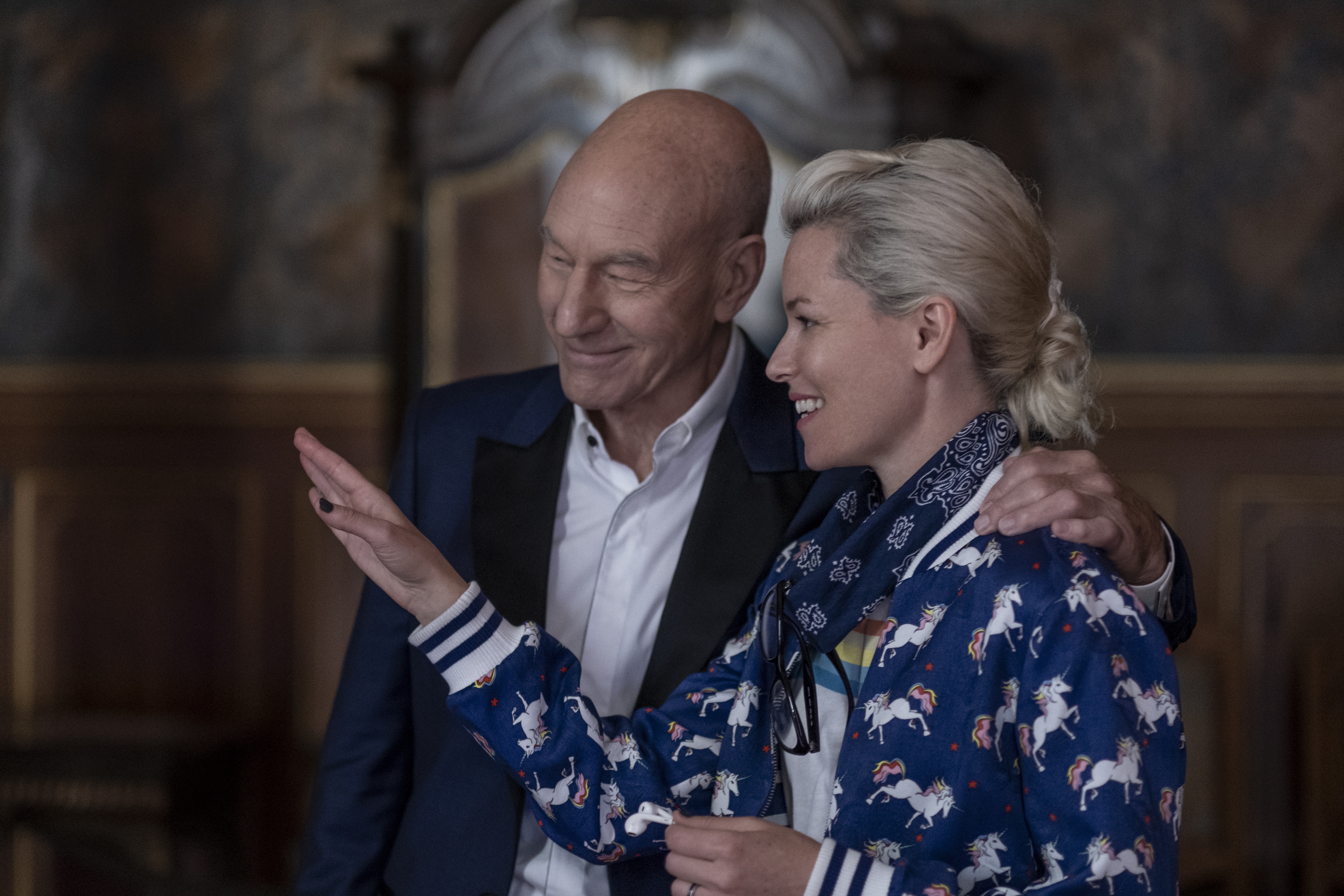 Patrick Stewart and Elizabeth Banks in Charlie's Angels (2019)