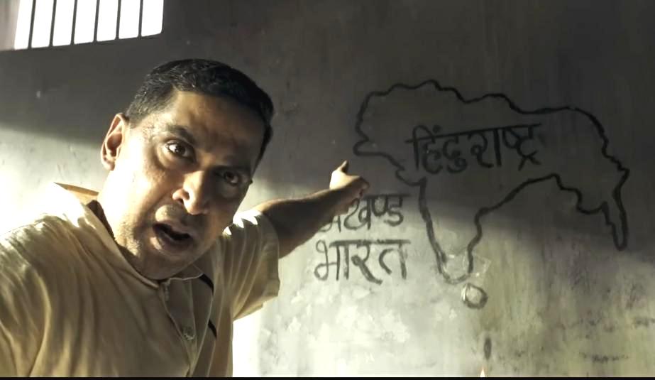 Chinmay Mandlekar in Gandhi Godse Ek Yudh (2023)