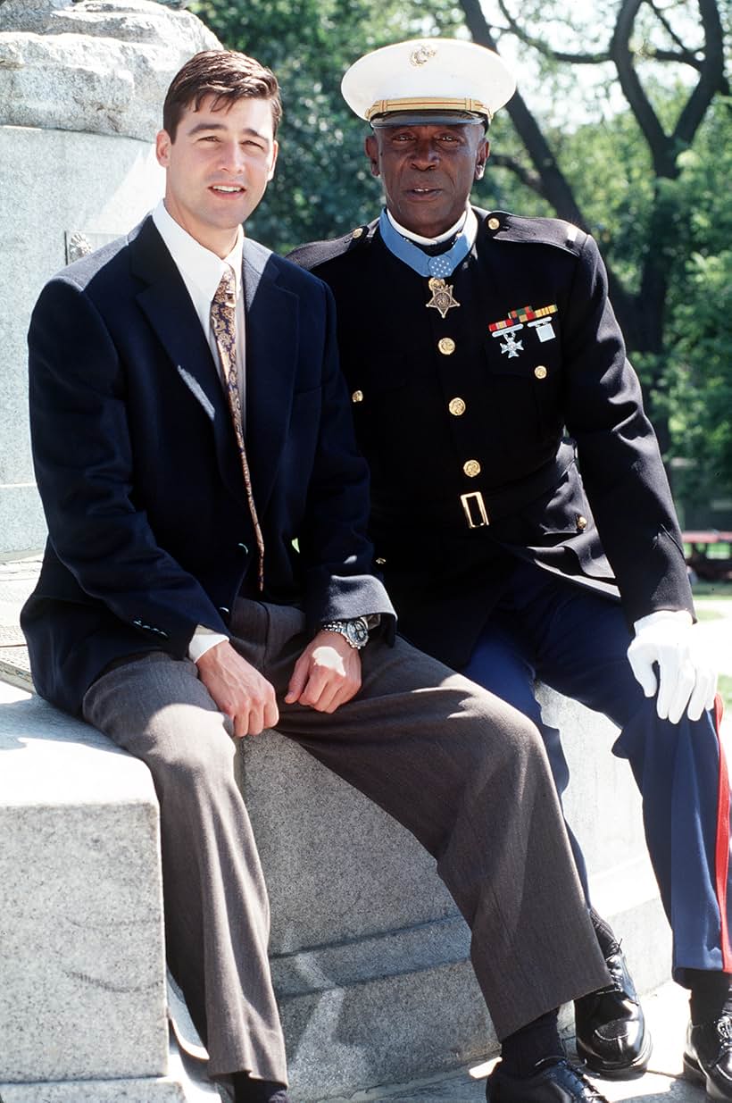 Louis Gossett Jr. and Kyle Chandler in Early Edition (1996)