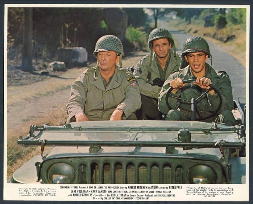 Robert Mitchum, Peter Falk, and Reni Santoni in Anzio (1968)