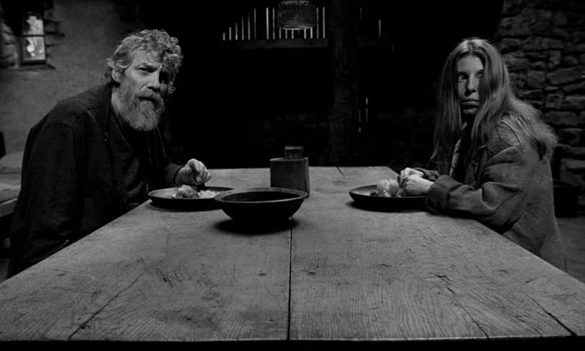 Erika Bók and János Derzsi in The Turin Horse (2011)