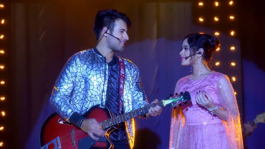 Jannat Zubair Rahmani and Ritwik Arora in Tu Aashiqui (2017)