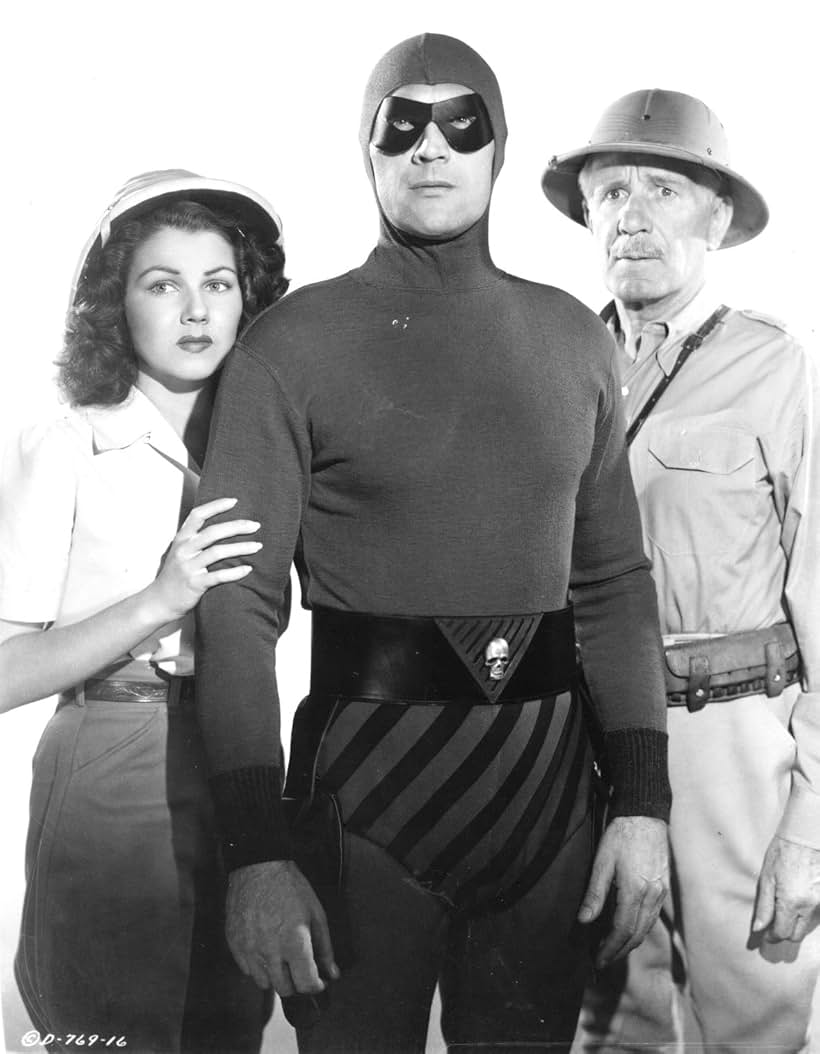 Jeanne Bates, Frank Shannon, and Tom Tyler in The Phantom (1943)