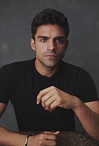 Primary photo for Sean Teale