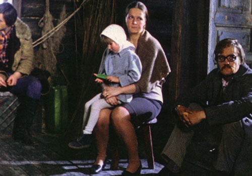 Natalya Gundareva, Leonid Kulagin, and Zoya Mokeyeva in Autumn (1974)