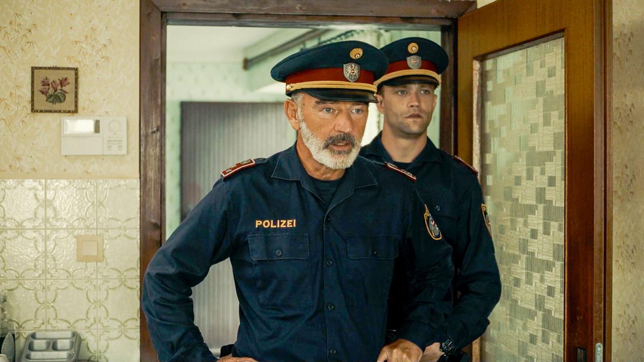 Michael Steinocher and Gerhard Roiß in Der Schutzengel (2022)