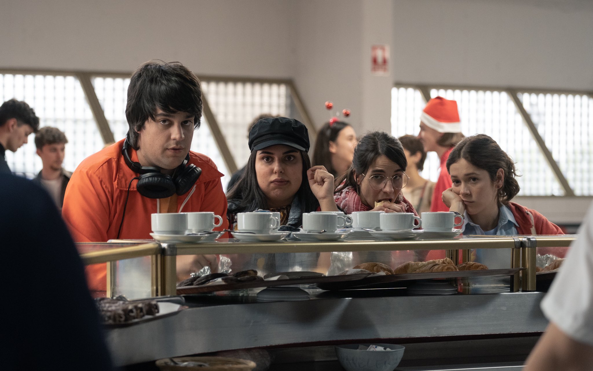 Carlos González, Georgina Amorós, and Roser Vilajosana in In Love All Over Again (2023)