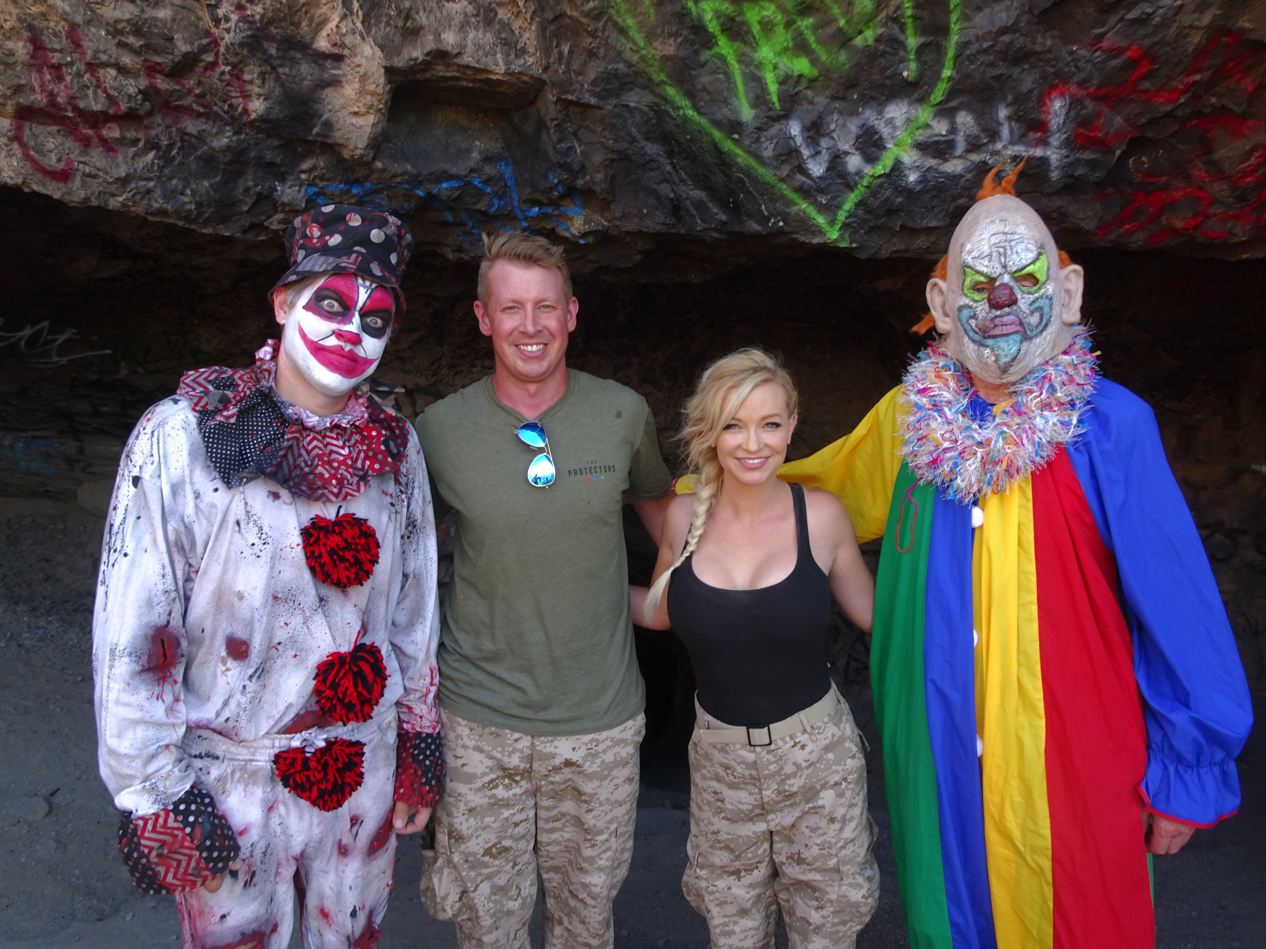 On set for "Clown Motel 2" with Anson Days, Joseph Kelly, Mindy Robinson, Tom Days