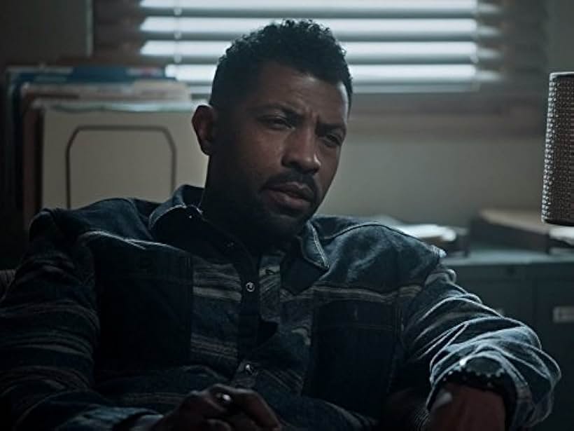 Deon Cole in Angie Tribeca (2016)