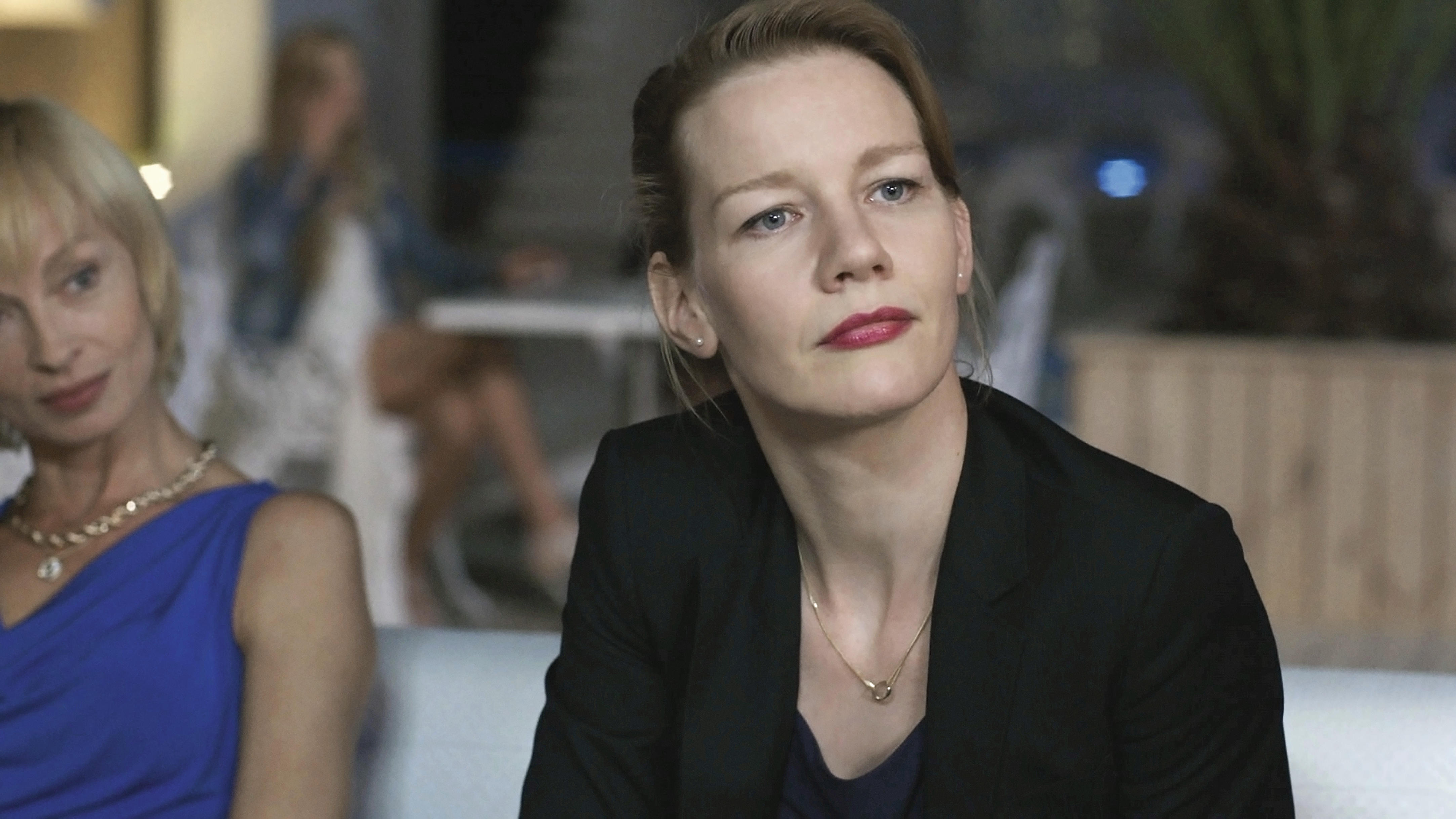 Victoria Malektorovych and Sandra Hüller in Toni Erdmann (2016)