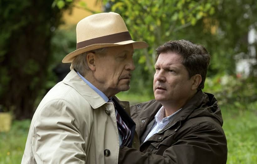 Francis Fulton-Smith and Reiner Schöne in Circle of Life (2004)