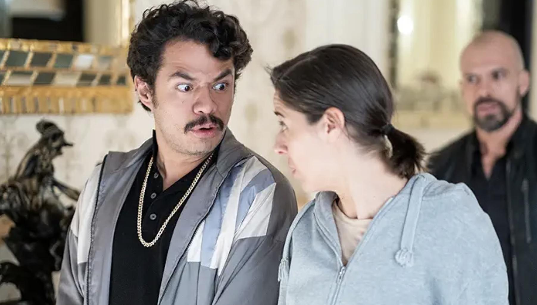 Memo Villegas, Mauricio de Montellano, and Verónica Bravo in Harina (2022)