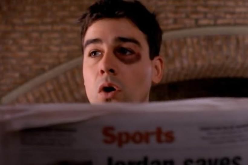 Kyle Chandler in Early Edition (1996)