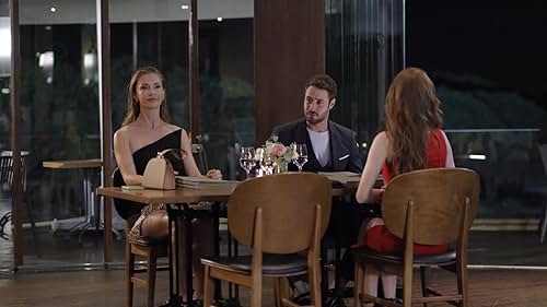 Yasemin Kay Allen, Elçin Sangu, and Ozan Dolunay in Iyi Günde Kötü Günde (2020)