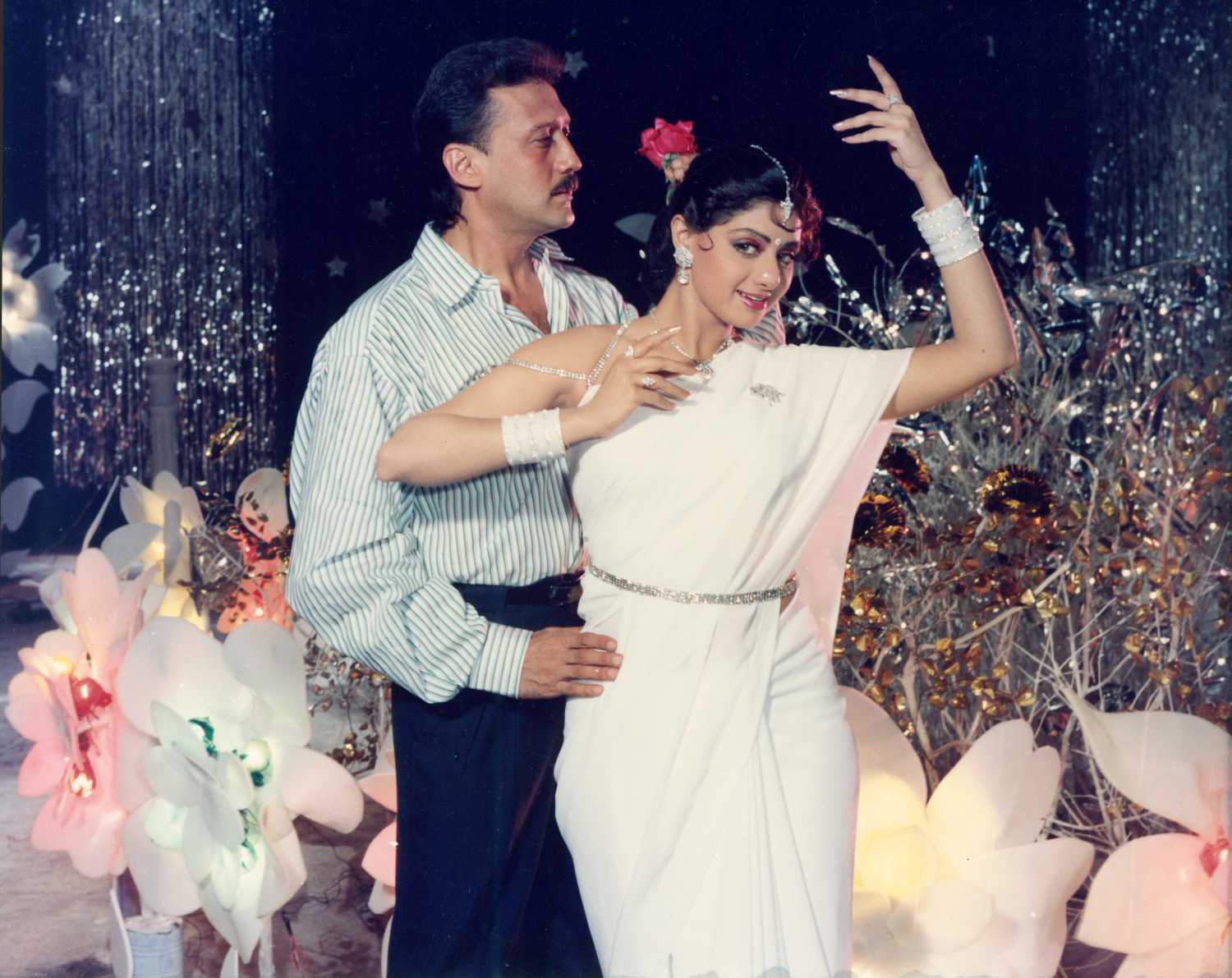 Sridevi and Jackie Shroff in Pathar Ke Insan (1990)