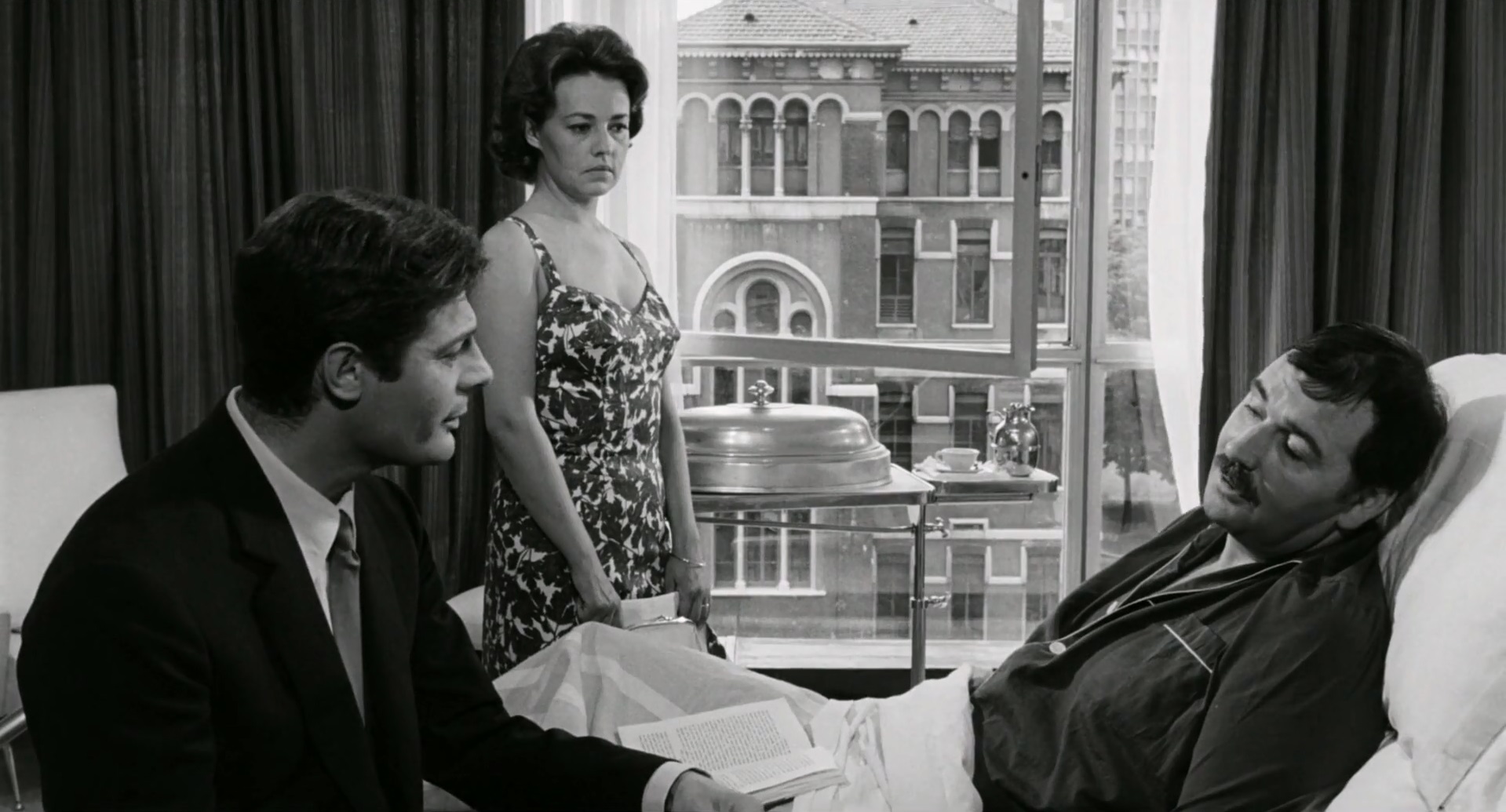 Marcello Mastroianni, Jeanne Moreau, and Bernhard Wicki in La Notte (1961)