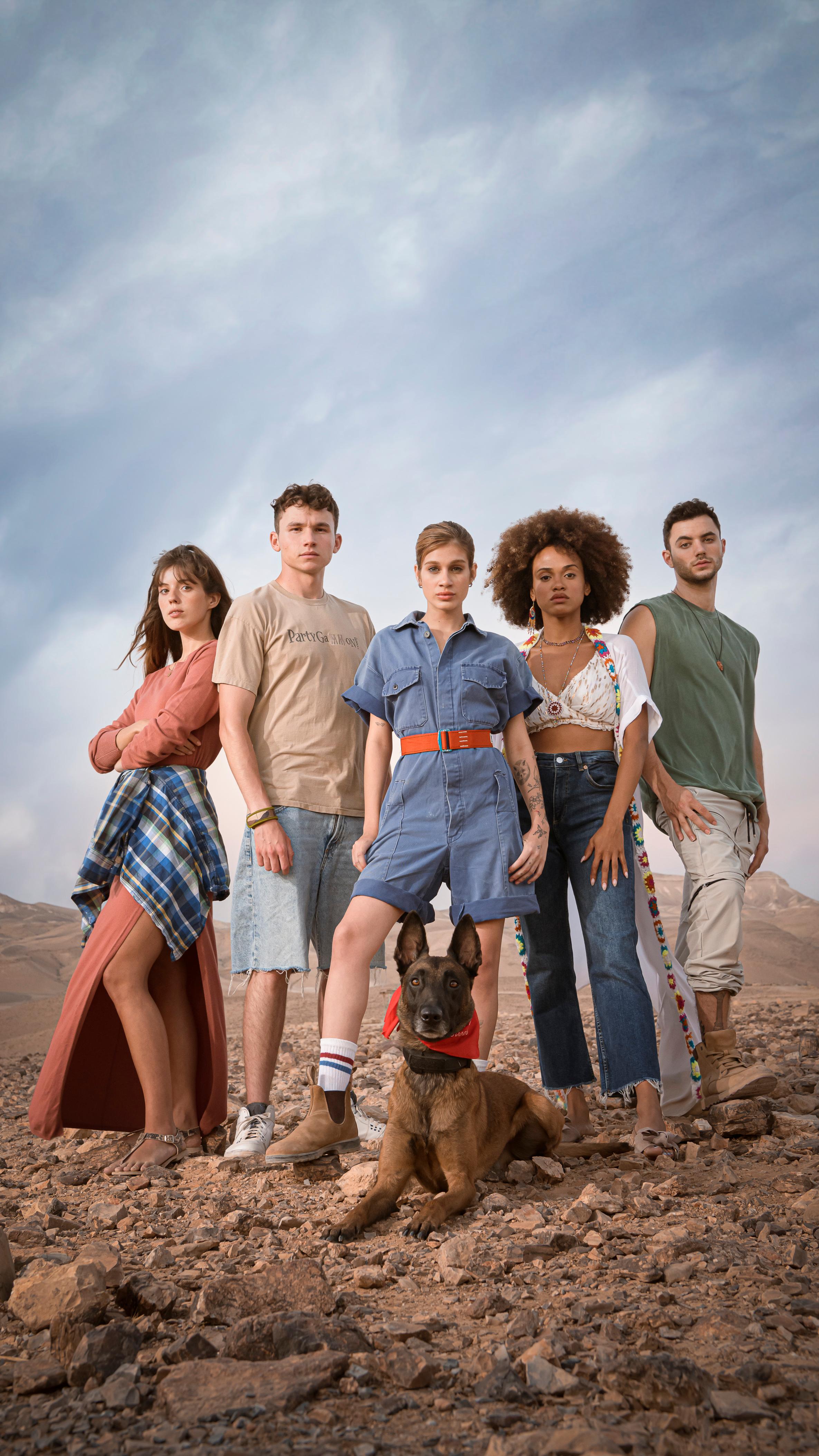 Ella-Lee Lahav, Alissa Zannou, Ilai Chapman, Filip Shaulov, and Maya Tsafir in Shumakom (2022)