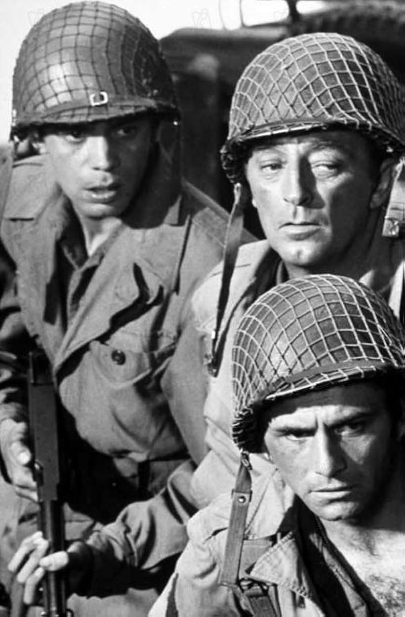 Robert Mitchum, Peter Falk, and Reni Santoni in Anzio (1968)