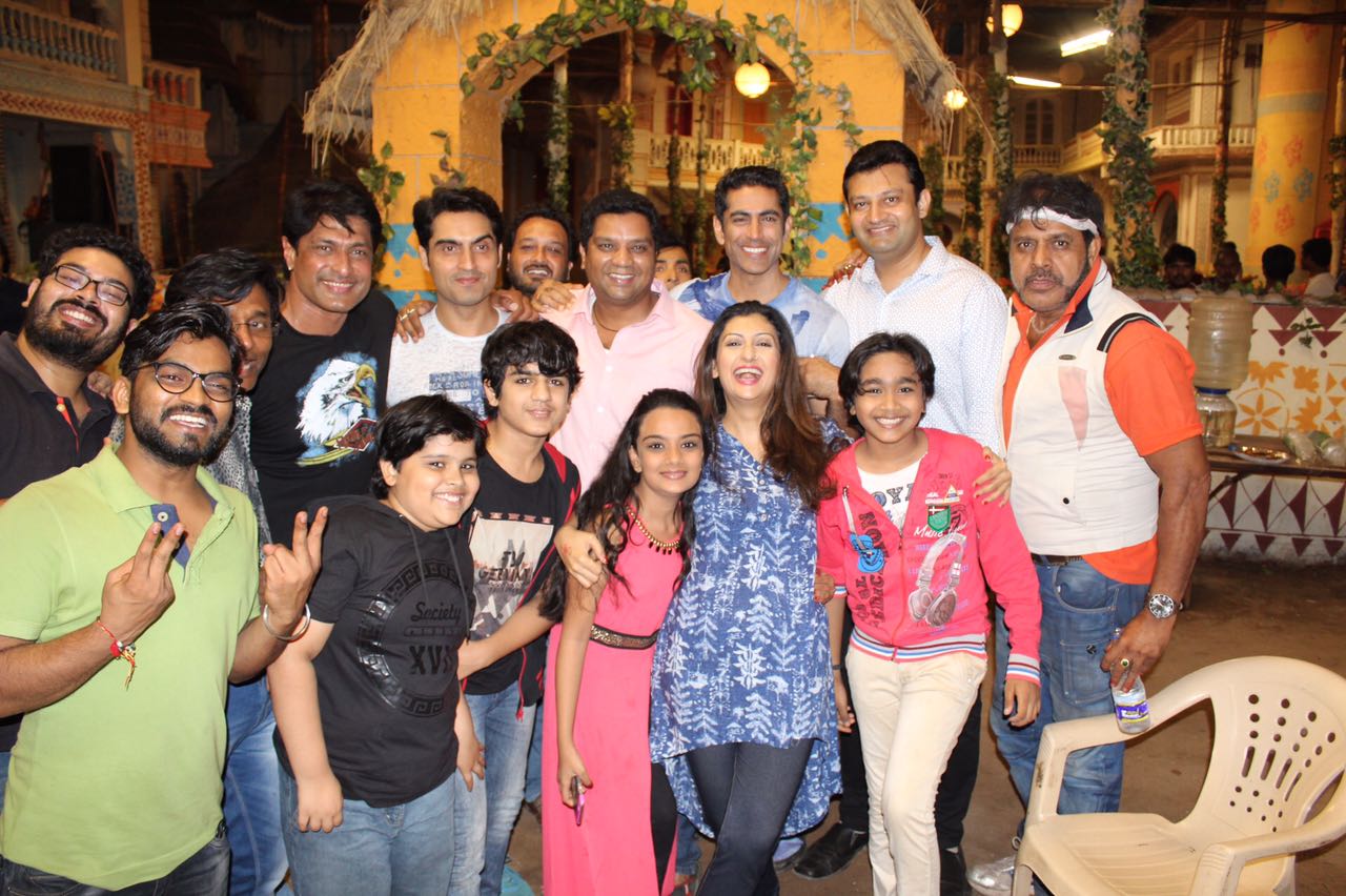 Tinnu Verma, Salil Ankola, Juhi Parmar, Tarun Khanna, Kunal Bakshi, Devesh Ahuja, Kartikey Malviya, Amardeep Garg, Drisha Kalyani, and Praneet Sharma at an event for Karmaphal Daata Shani (2016)