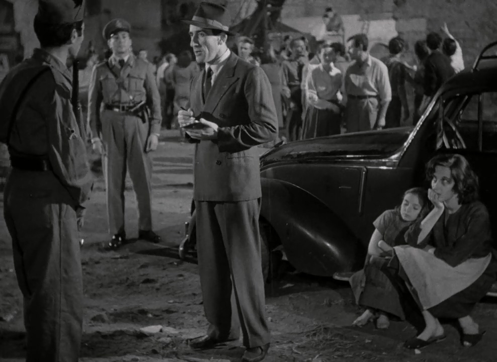 Arnoldo Foà, Fausta Mazzucchelli, Luisa Rossi, and Alfredo Varelli in Stranger on the Prowl (1952)