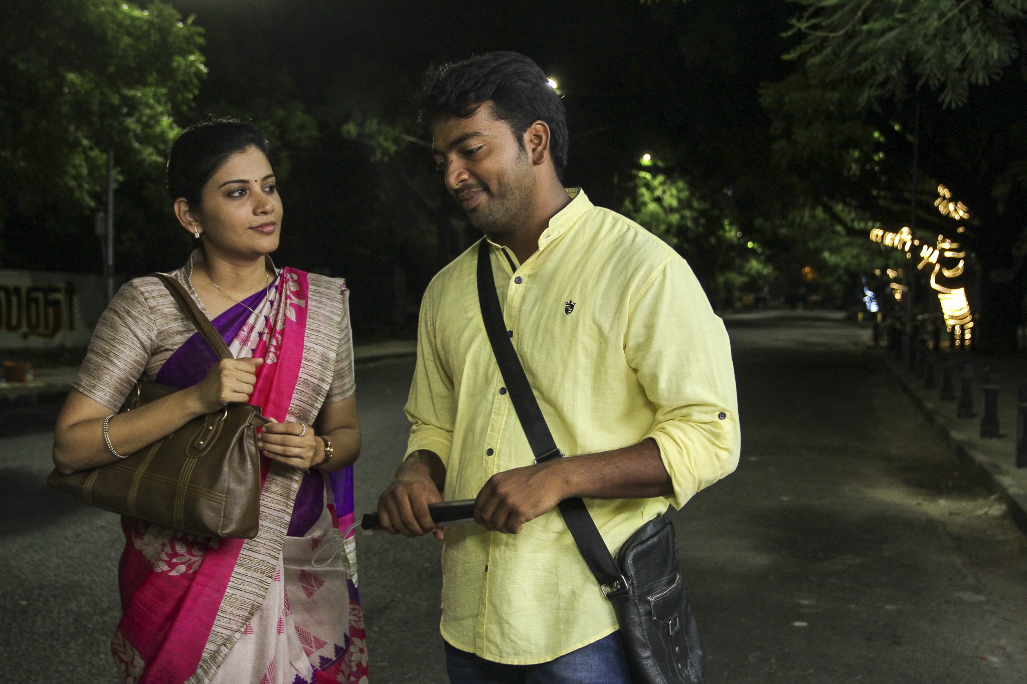 Kalaiyarasan and Sshivada in Adhe Kangal (2017)