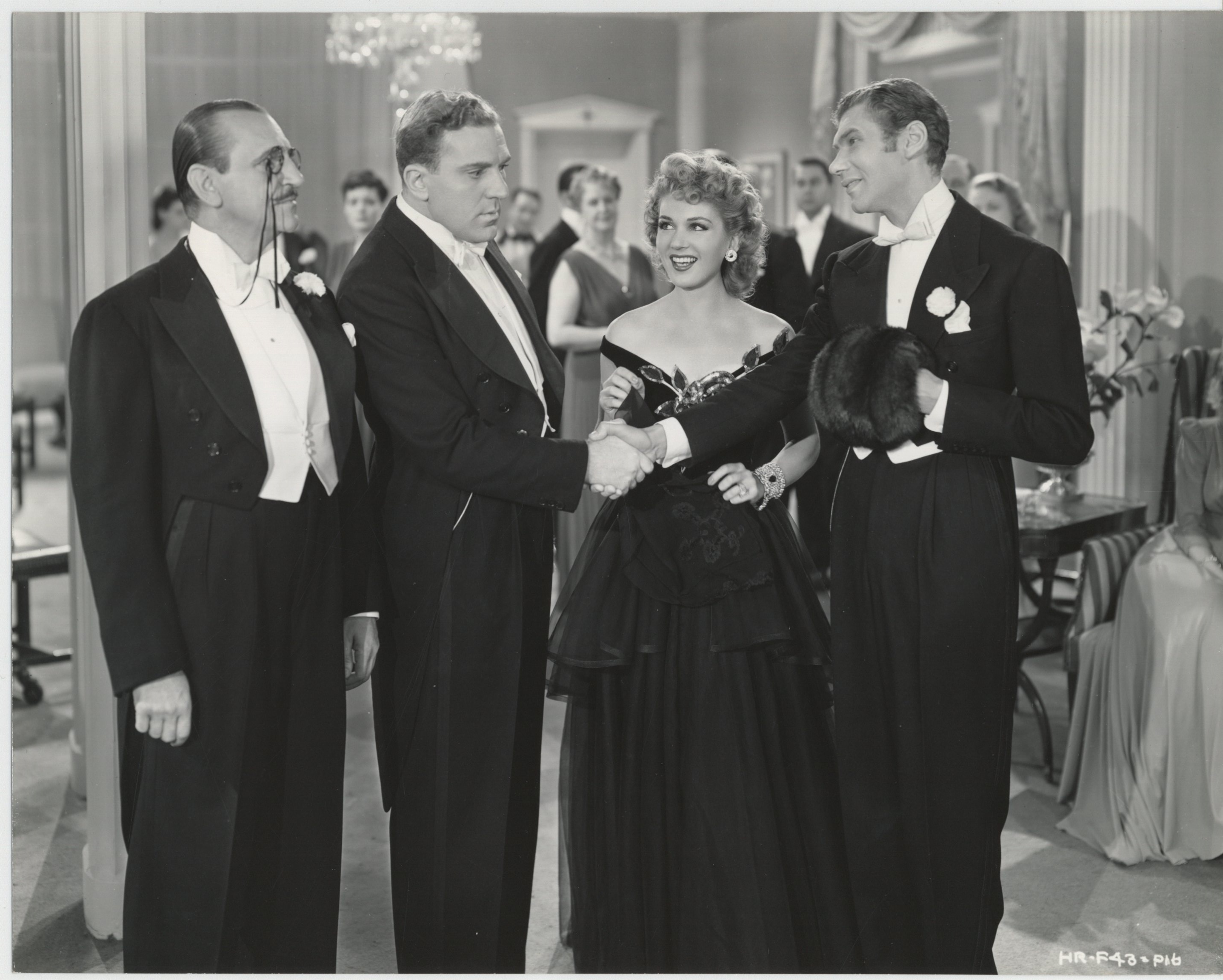 William Bendix, Grace Bradley, Leonid Kinskey, and Jack Norton in Brooklyn Orchid (1942)