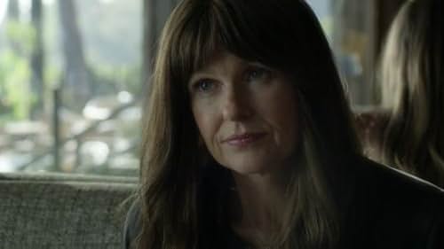 Connie Britton in Dirty John (2018)