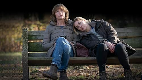 "Mare of Easttown" star Julianne Nicholson shares what it was like working with Kate Winslet, who had the hardest time with that Delco accent, and reveals what she hopes to see happen in a potential season 2.