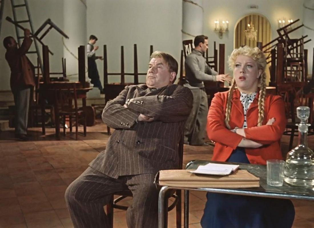 Igor Ilyinsky and Tamara Nosova in Carnival Night (1956)