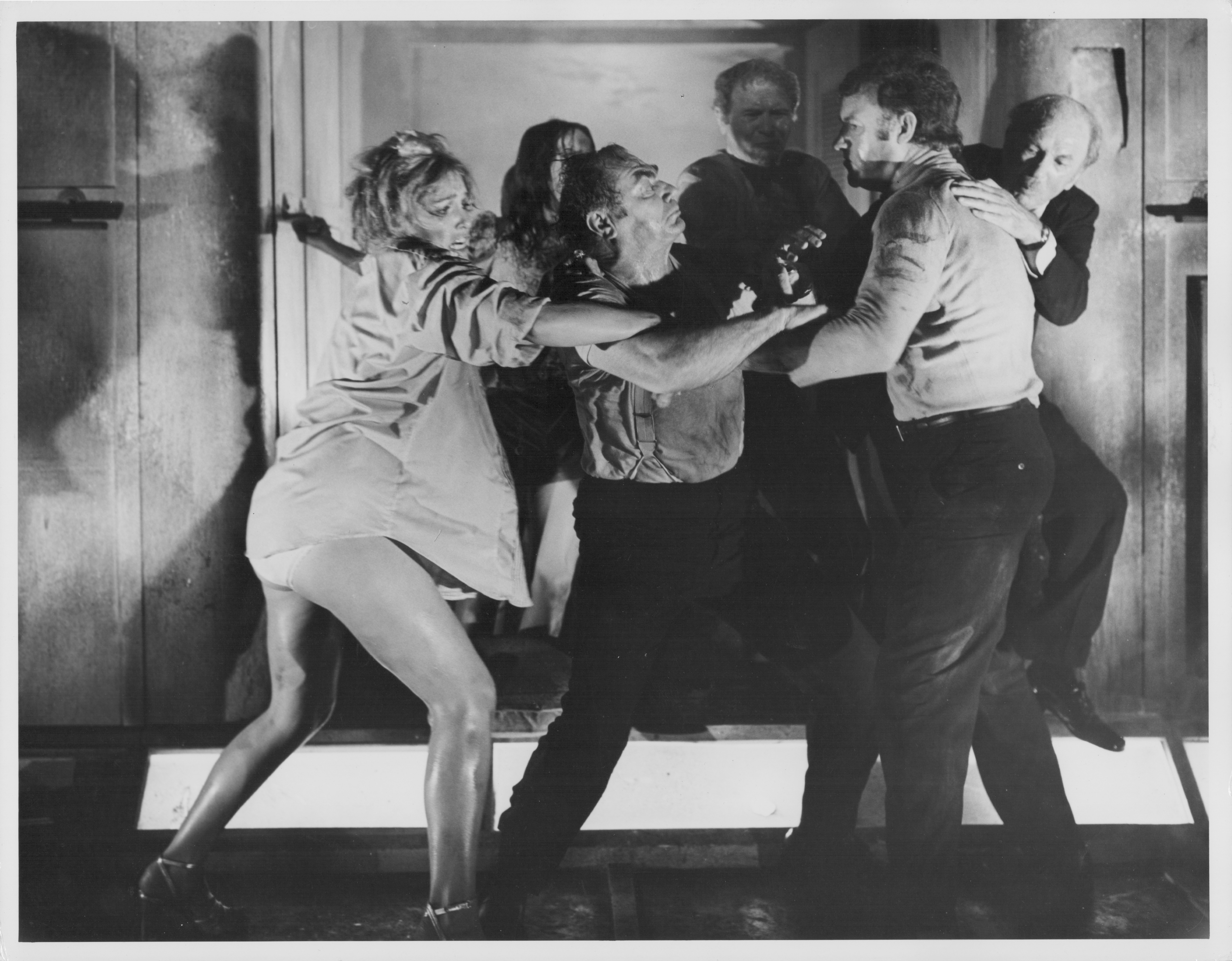 Ernest Borgnine, Gene Hackman, Red Buttons, Stella Stevens, and Jack Albertson in The Poseidon Adventure (1972)