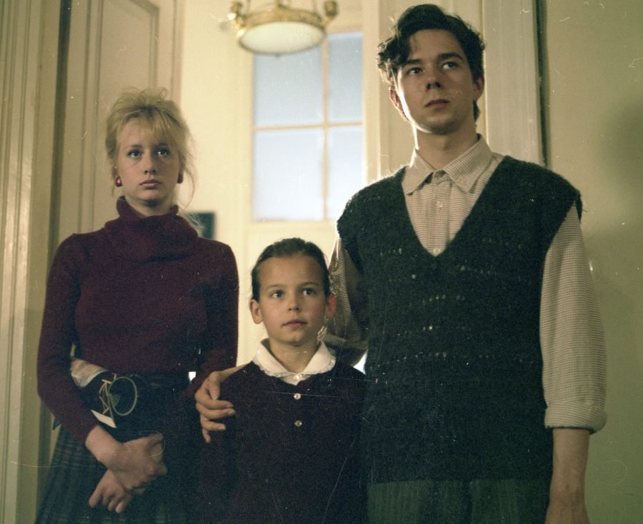 Ewa Gawryluk, Anna Mucha, and Janusz Onufrowicz in Kuchnia polska (1993)