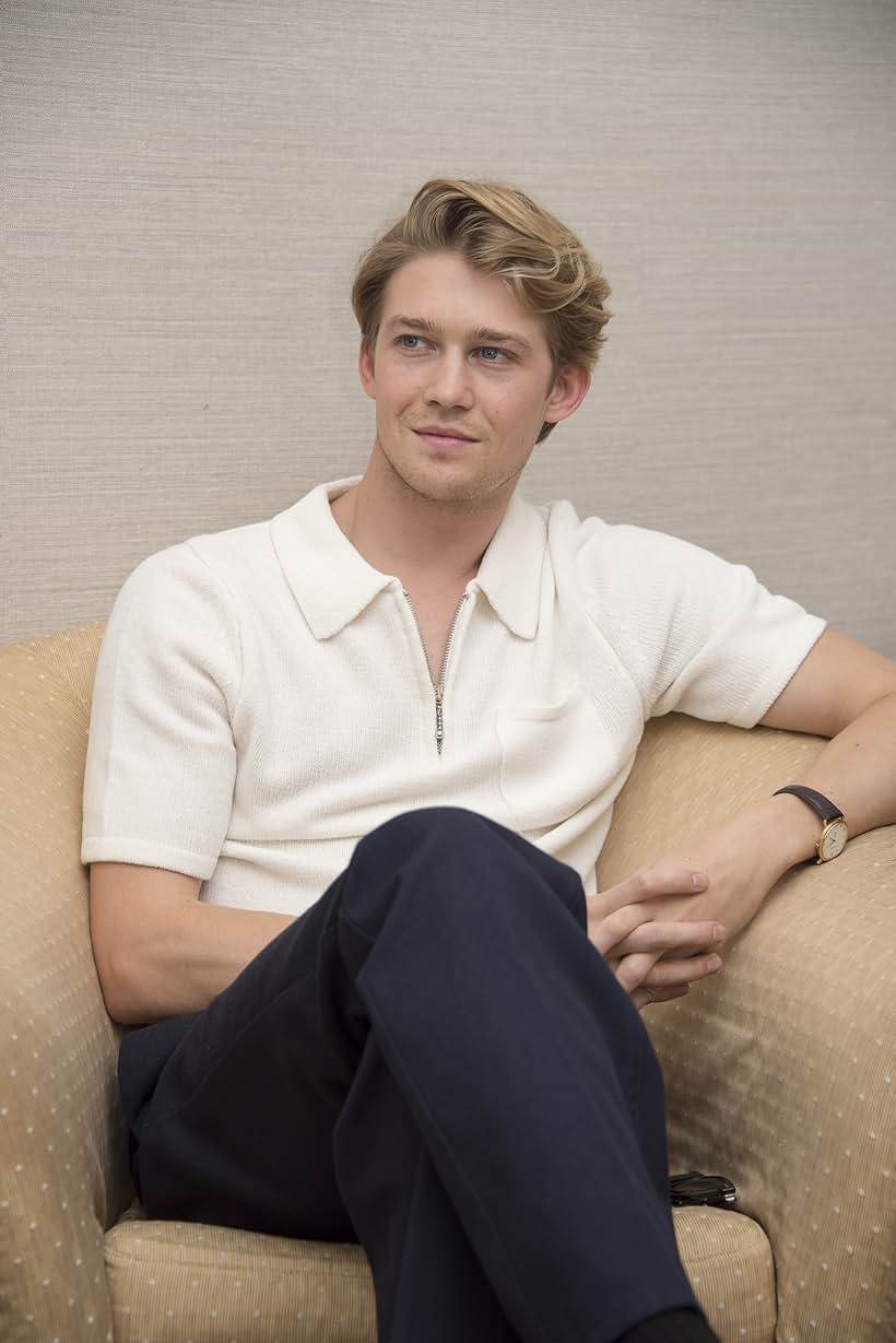 Joe Alwyn at an event for The Favourite (2018)