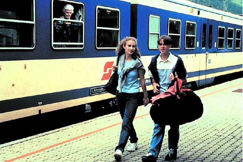 Manuel Guggenberger and Alexandra Schiffer in Der Bergdoktor (1992)