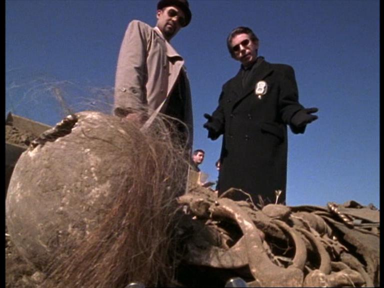 Richard Belzer and Clark Johnson in Homicide: Life on the Street (1993)