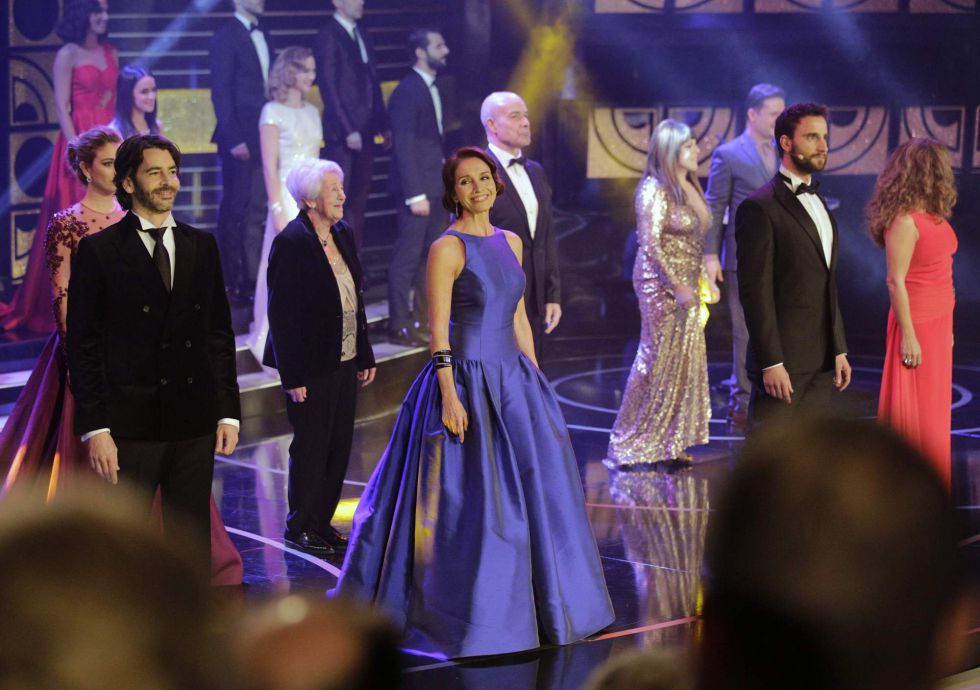 Ana Belén, Asunción Balaguer, Lolita Flores, Loles León, Eduardo Noriega, Antonio Resines, Blanca Suárez, and Dani Rovira in Los Goya 29 edición (2015)