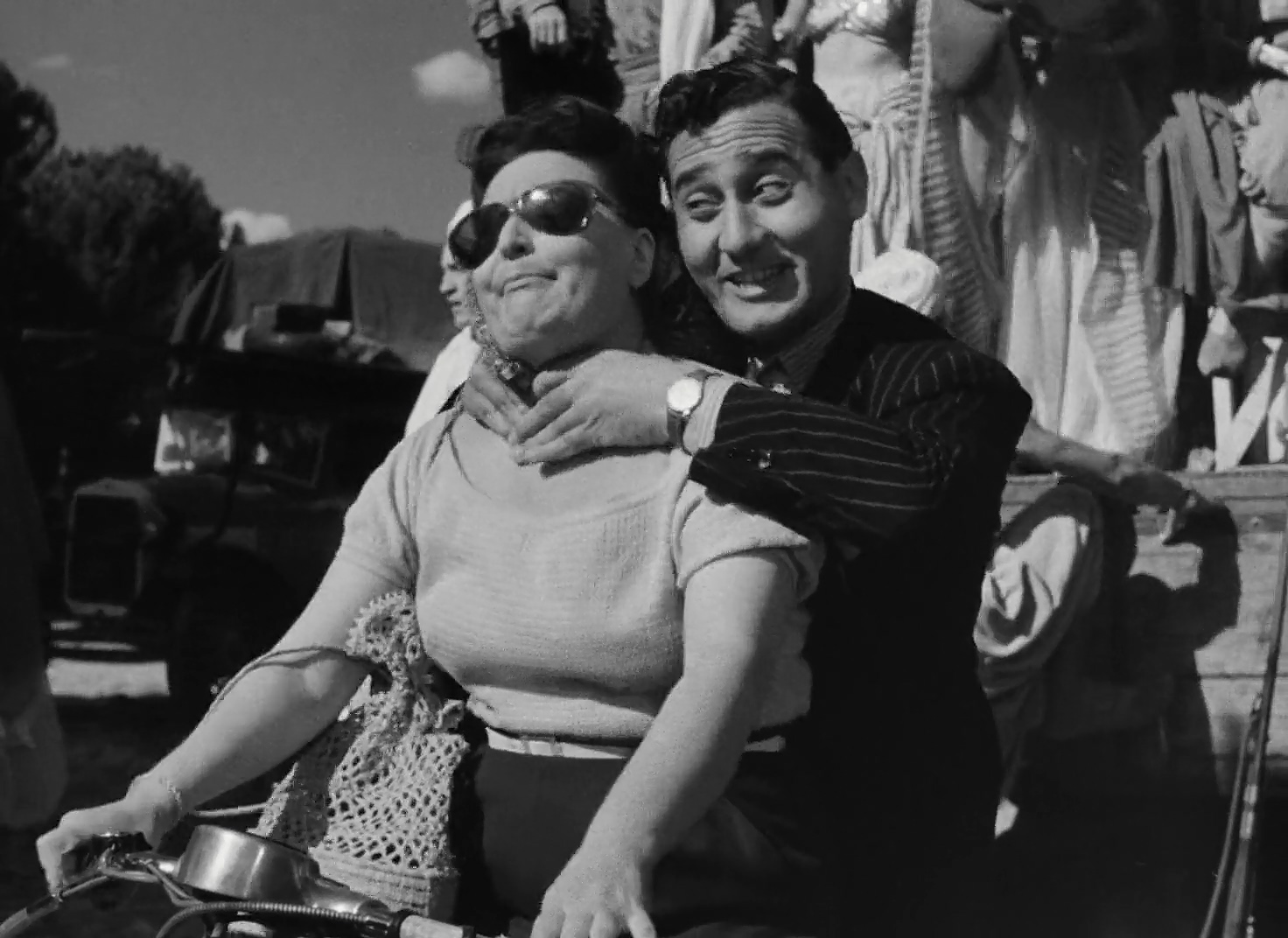 Gina Mascetti and Alberto Sordi in The White Sheik (1952)