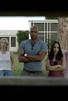 January Jones, Mary Steenburgen, Boris Kodjoe, Mel Rodriguez, Kristen Schaal, and Cleopatra Coleman in The Last Man on Earth (2015)