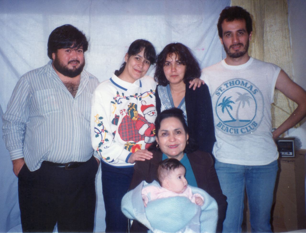 Carmen Salinas, Alicia Suárez, Leslie Montero, and Edgardo Resendez in Justicia de nadie (1991)