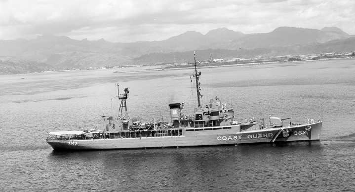 File:USCGC Bering Strait (WHEC-382) in Vietnam War.jpg