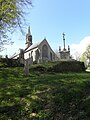 Menhir, chapelle Saint-Laurent et calvaire de Lannourec 1.