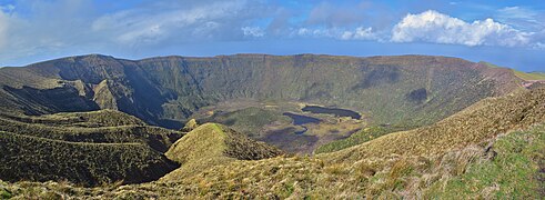 Faial Caldera panorama3