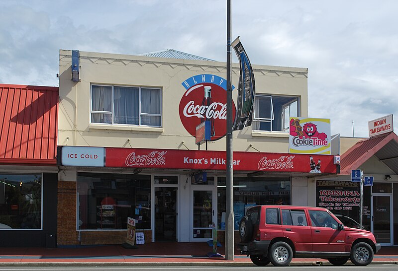 File:Mosgiel Knox's Milk Bar.JPG