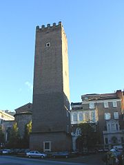 Torre dei Capocci a via Cavour