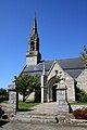 Église paroissiale Saint-Goulven : le placître et le clocher.