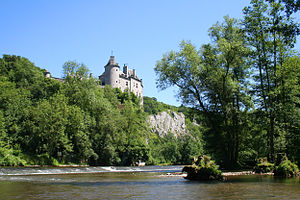 The Walzin castle and the Lesse.