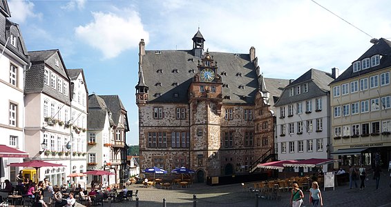 Rathaus und Marktplatz